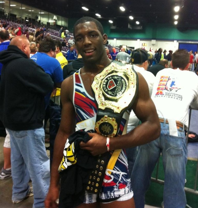 Tim Dudley 2011 Super 32 winner at 182 lbs.jpg